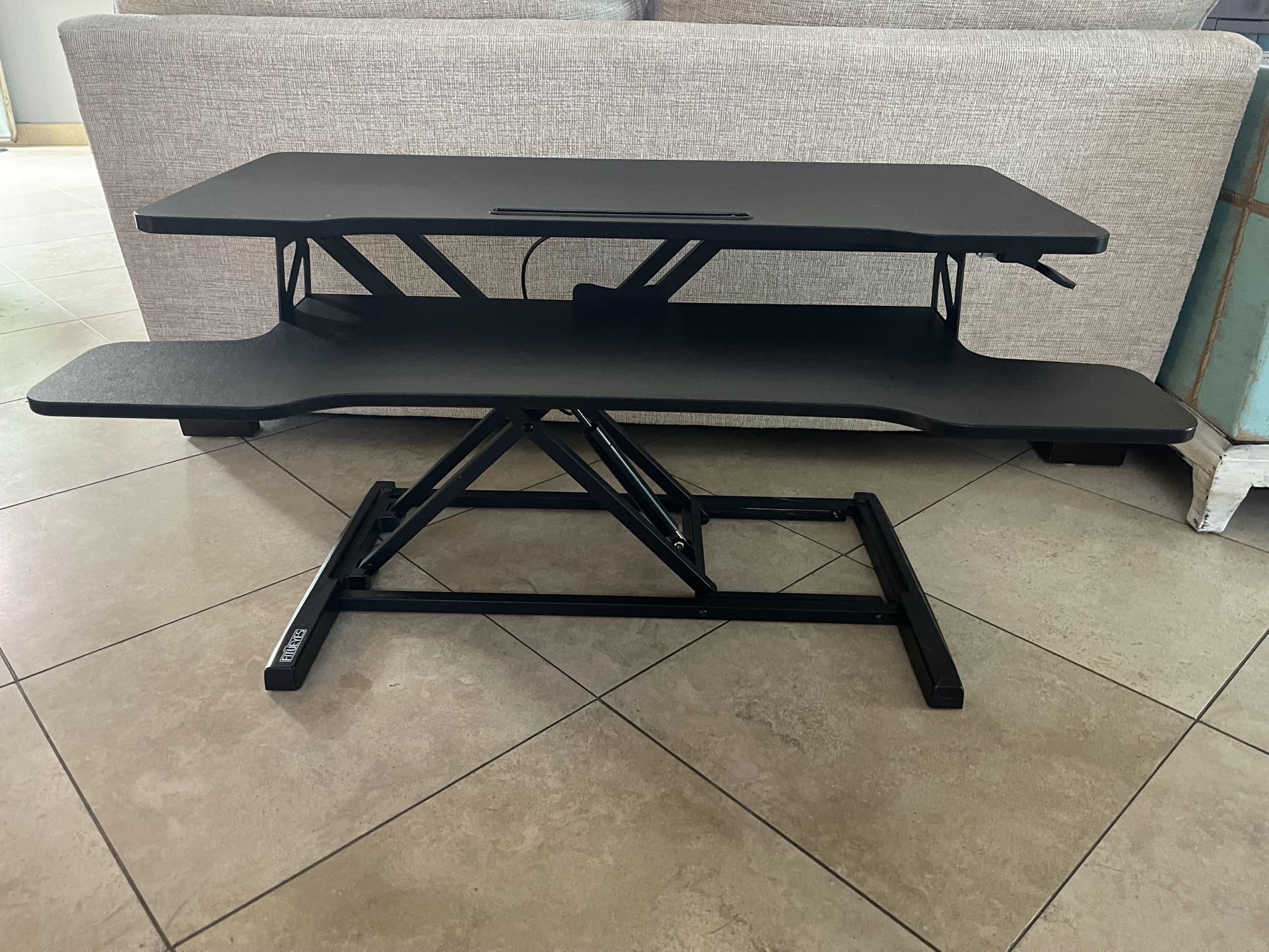 FITUEYES Height Adjustable Standing Desk 32