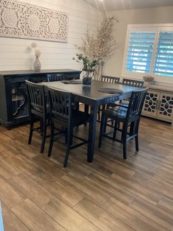 Dinning Table