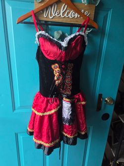 Women's costume