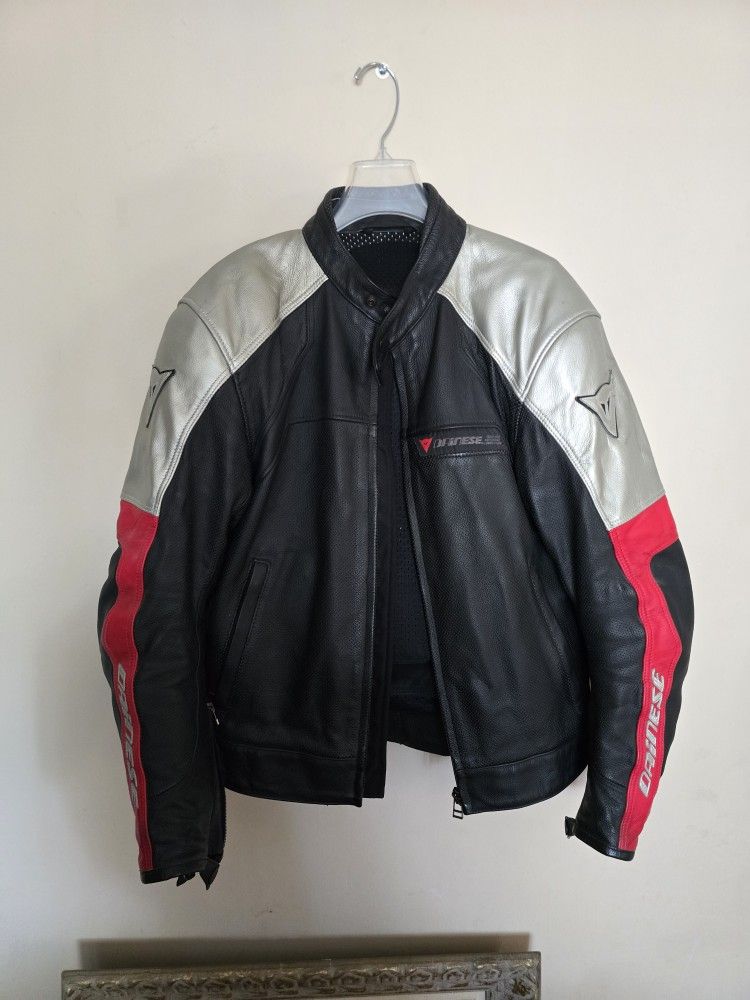 DAINESE ZEN Evo Perforated Leather Motorcycle Jacket Size 48 (US 38) Medium