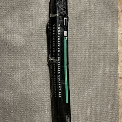 Star Wars Yoda  Fx Lightsaber Collectible 