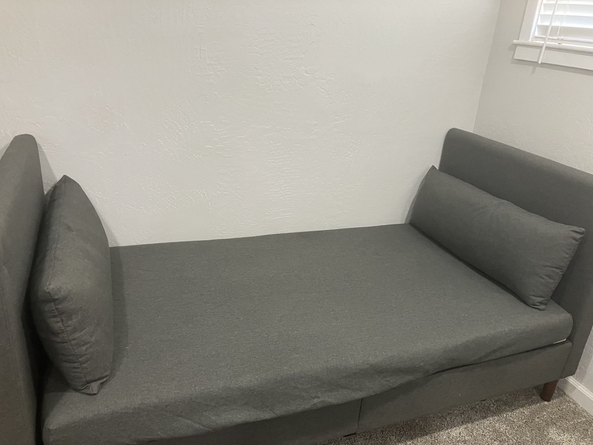 Twin Bed With USB