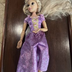 Disney Rapunzel Doll (Purple Dress)