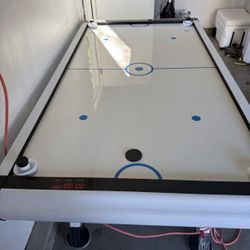 Air hockey Table