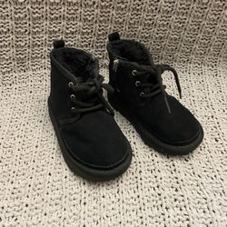 Boys UGG Size 9 Kid’s 