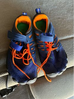 Kids water shoes size 1