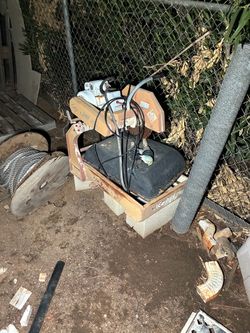 Concrete saw machine