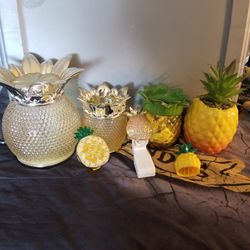 BATH AND BODY WORKS PINEAPPLE BUNDLE!! 7 ITEMS!