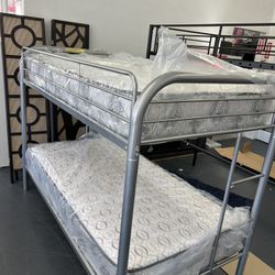 Litera De Metal Tamaño Twin Nueva En Caja