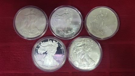5 American Silver Eagles