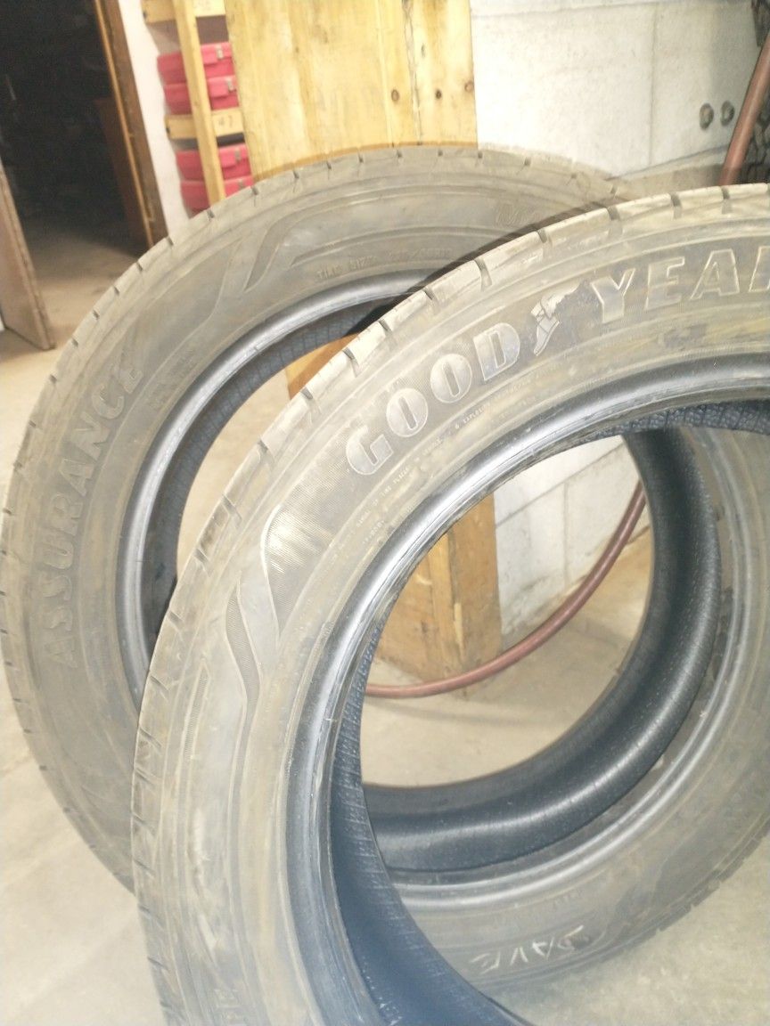 Good Year Assurance Maxlife 225/55/19