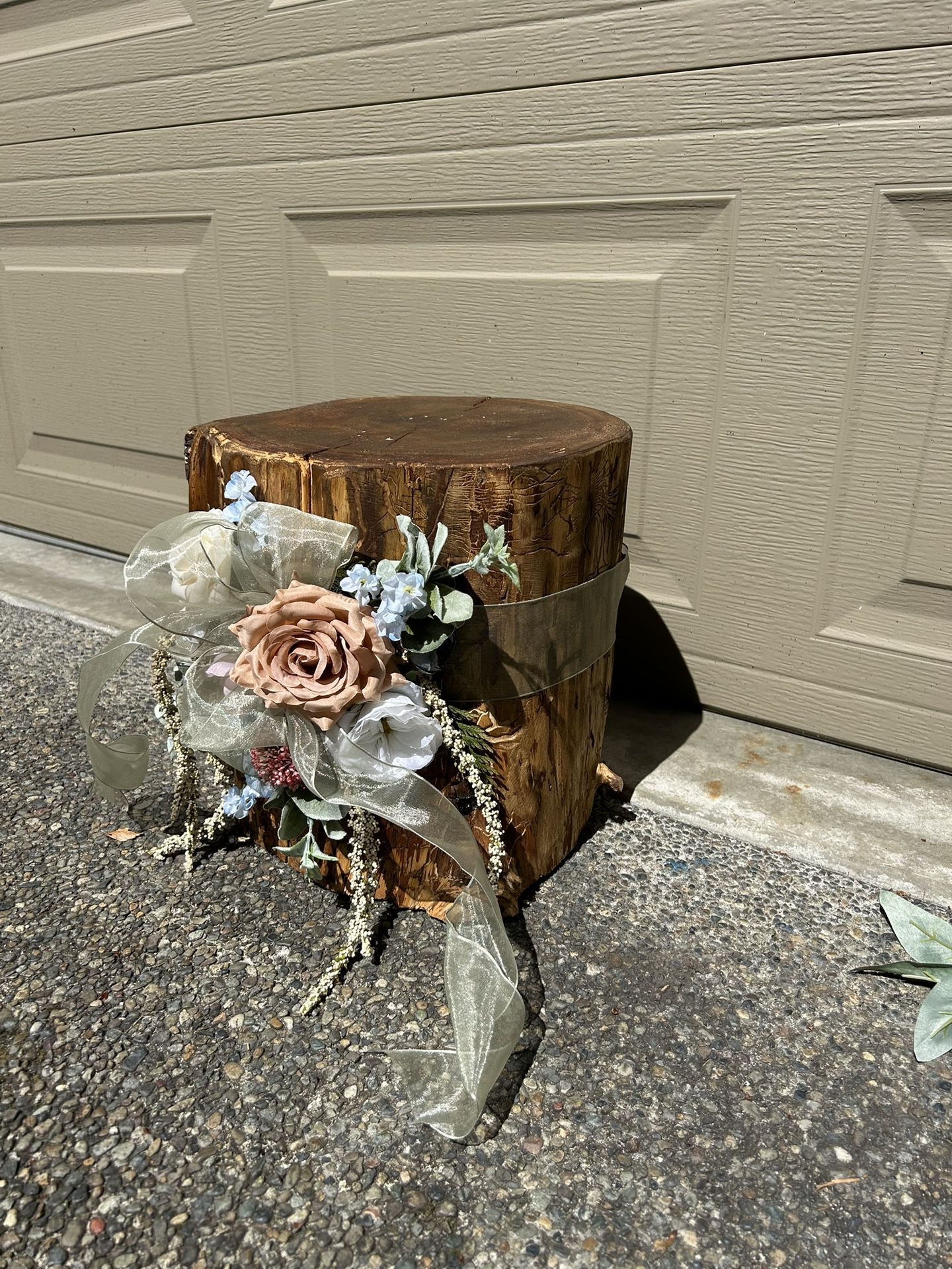 rustic wedding decor