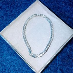 Stylish Sterling Silver Bracelet 