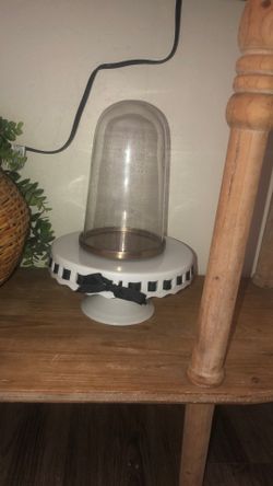 Small Porcelain Stand