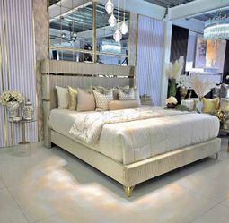 BEIGE & GOLD Bed / Tall Headboard 🛏️😍