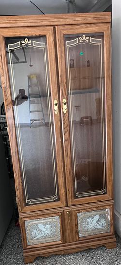 Wooden Gun Display Cabinet with Glass Doors