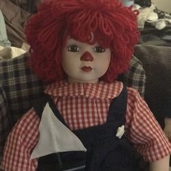 Raggedy Anne And Andy Porcelain/ceramic Dolls  Great For A Child’s Room