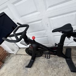 Pelotón Exercise Bike
