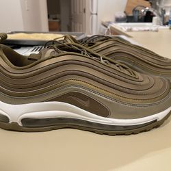 Nike Woman’s Size 7 Air Max 97 ULTRA