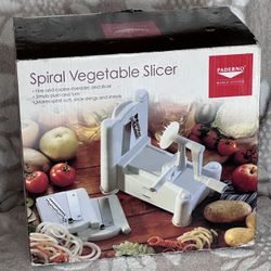 Paderno Spiral Vegetable Slicer