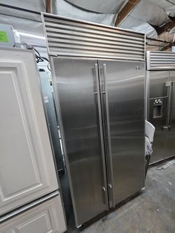 42" SUB ZERO BUILT IN STAINLESS STEEL REFRIGERATOR