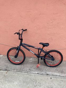 Mongoose Bmx bike 20 inches tires good condition ready to ride