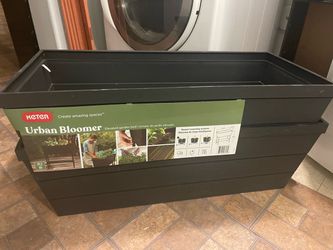 Keter Urban Bloomer Elevated Garden