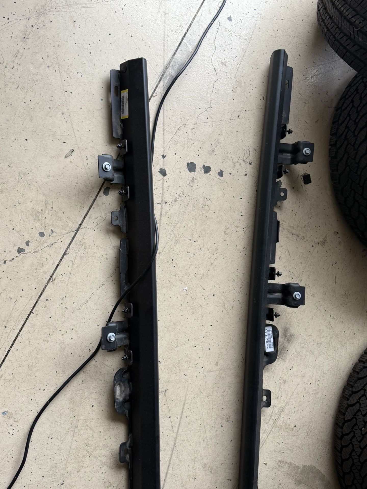 2025 Jeep Gladiator Side Sills (R&L)