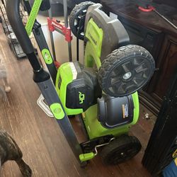 Green works electric lawnmower 