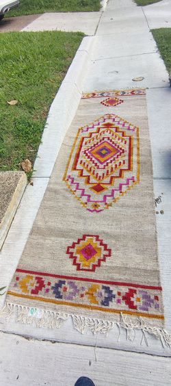 Beautiful Aztec runner