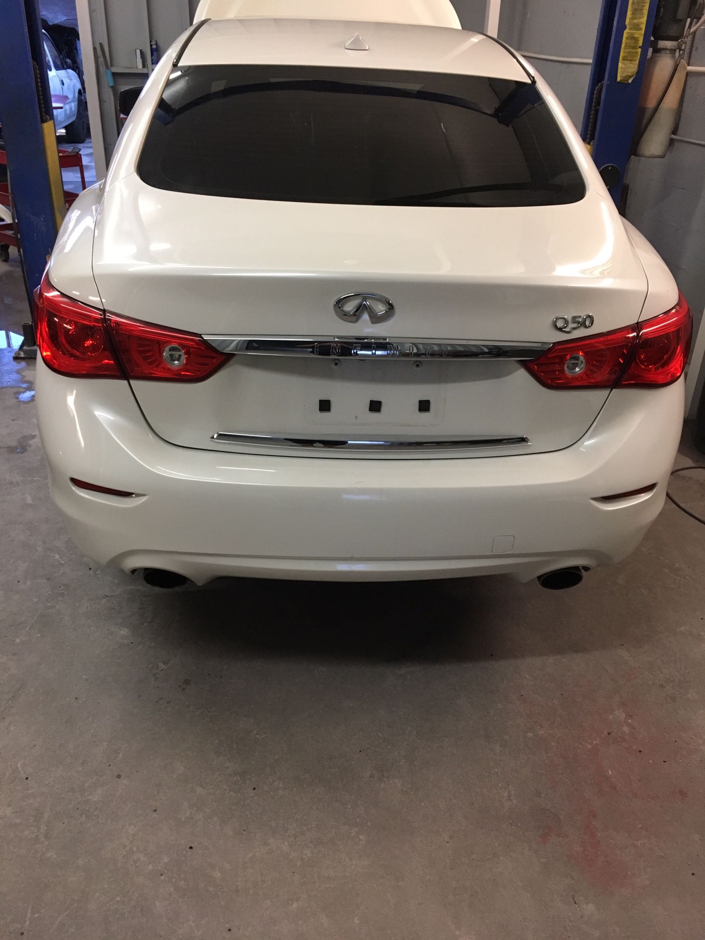 Infinity Q50 parts only year 2015 CD title