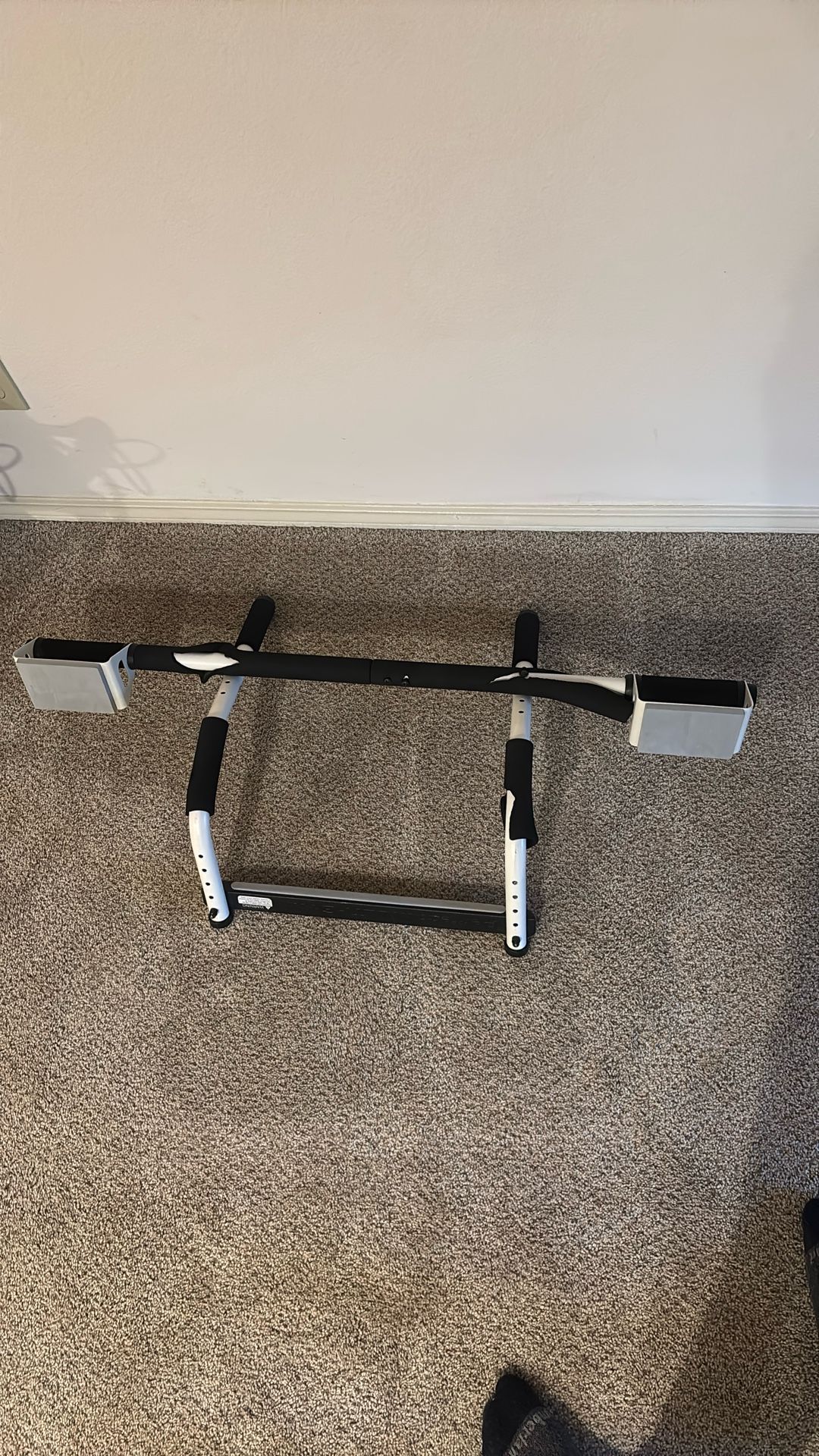 Pull Up Bar