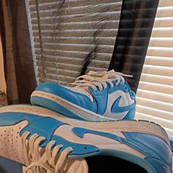 Jordan 1 low unc