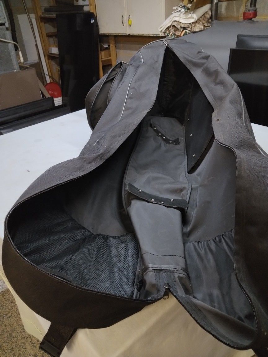 SOFTSIDE PADDED WHEELED GOLF EQUIPMENT TRAVEL BAG