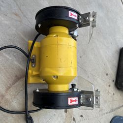 Bench grinder