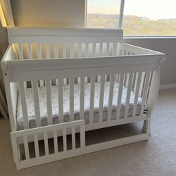 daVinci KALANI 4-IN-1 CONVERTIBLE CRIB White