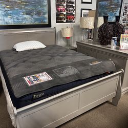 Perfect Bedroom set! $699 🩶🚨 Easy Financing, No Credit Needed!