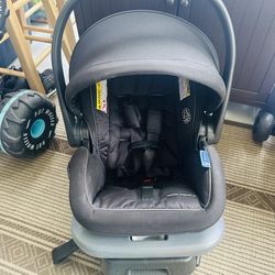 Graco Infant Car Seat & Base 