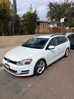 2016 Volkswagen Golf Sportwagen