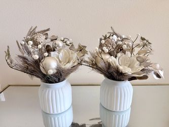 Set of 2 decorative faux flower pot