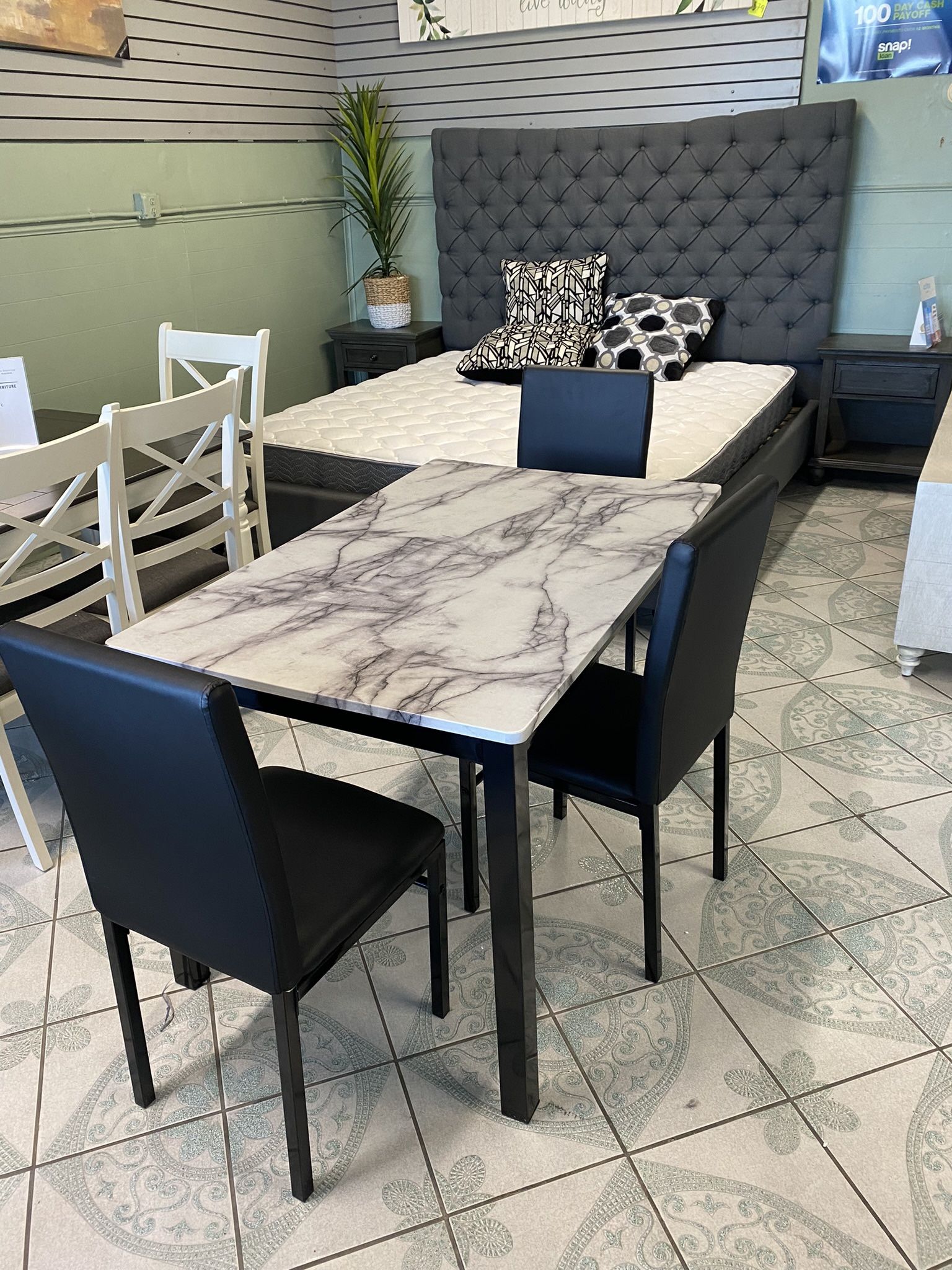 Black White Top Table ‼️new ‼️