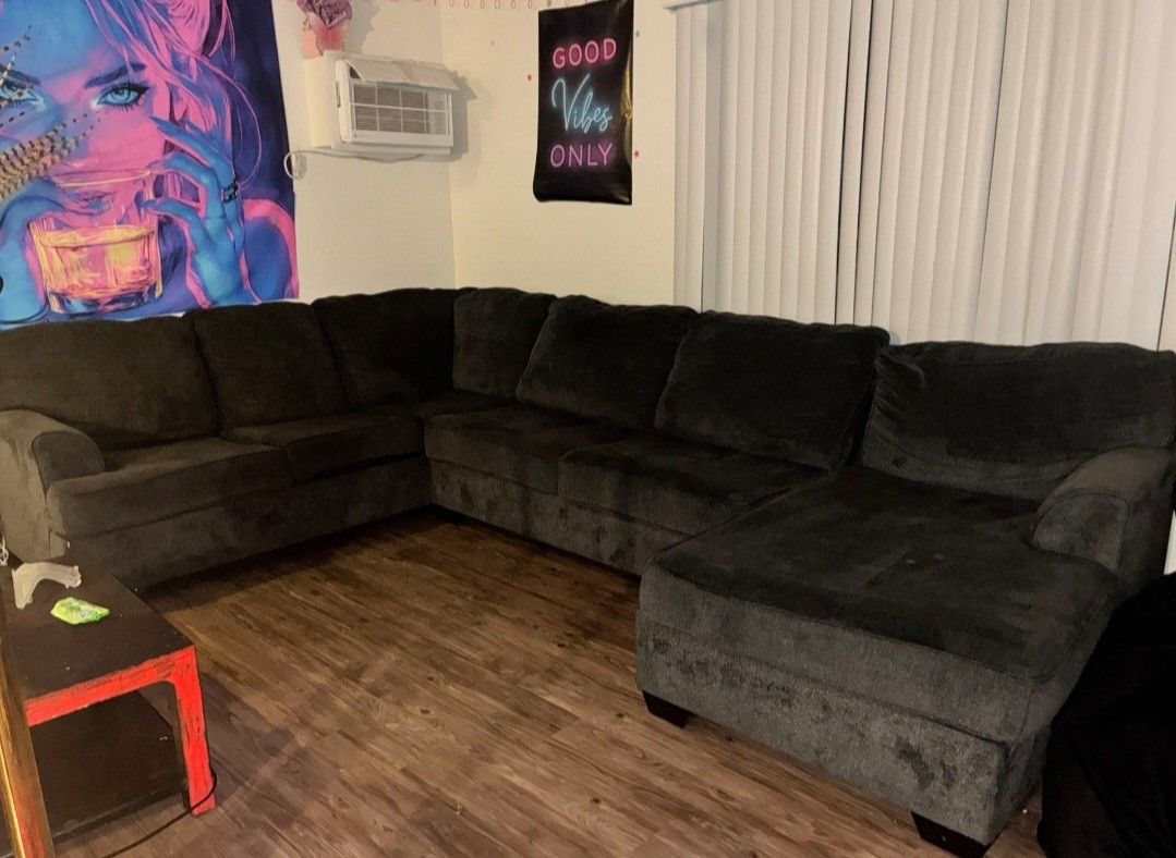 Huge 3pc Ashley's Furniture Sectional Delivery Available