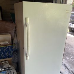 5cu ft upright freezer