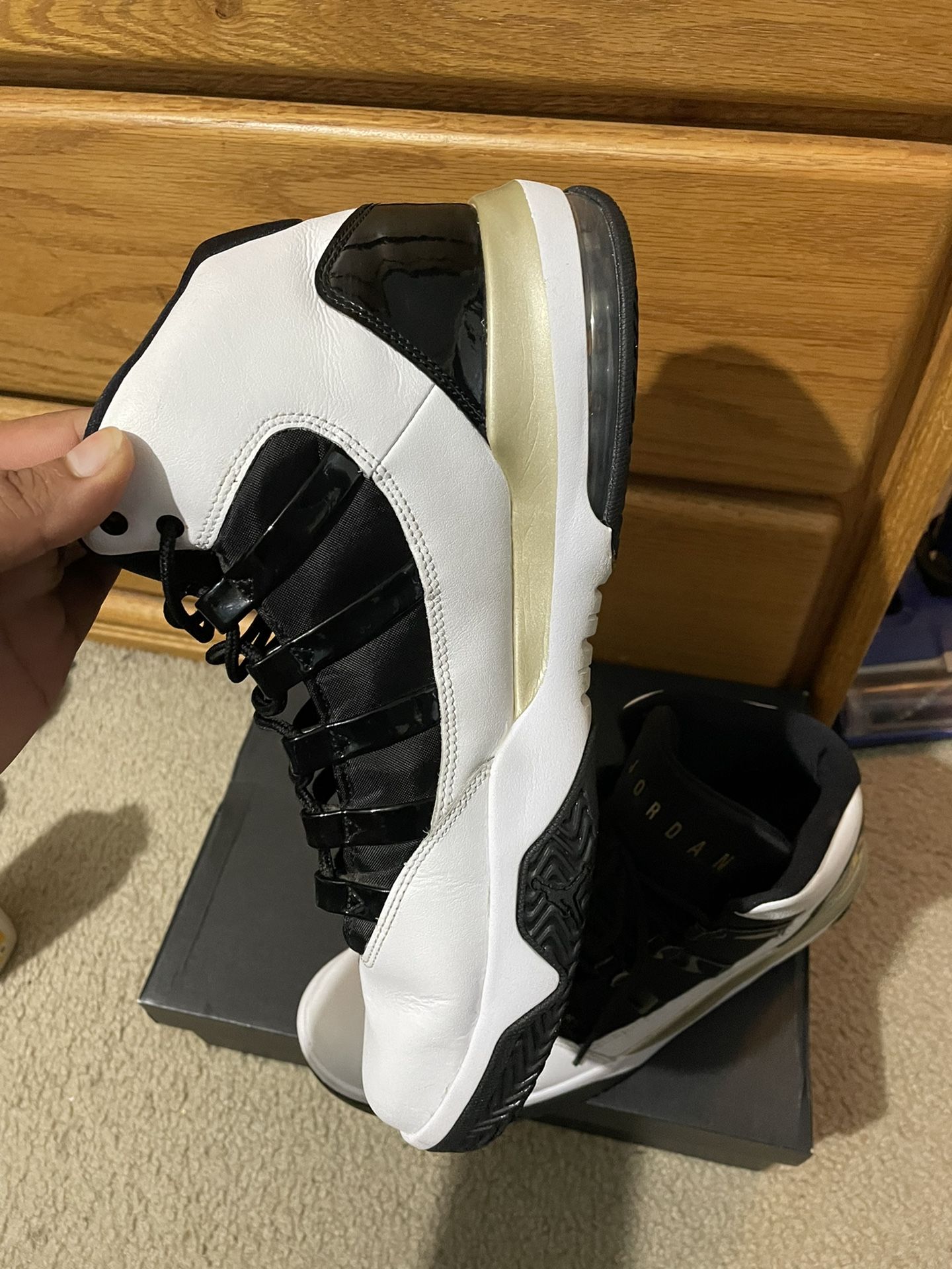 Jordan Max Aura