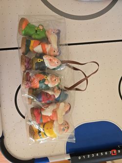 SNOW WHITE DISNEY 7 dwarfs plastic figures