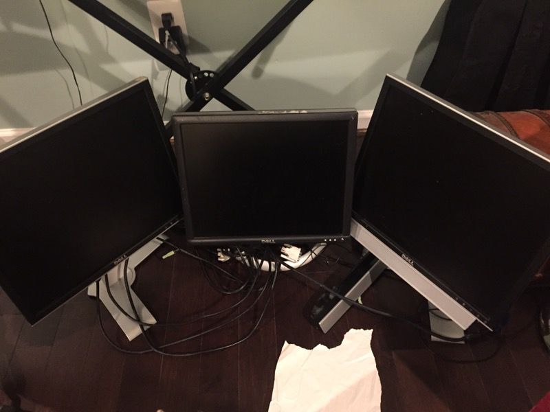 3 Dell monitors