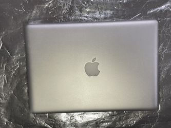 MACBOOK (FOR PARTS)
