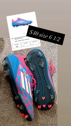 Soccer cleats