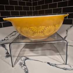 Vintage Pyrex 444 Cinderella Mixing Bowl – 4 Qt – Yellow Daisy (Pattern 23)