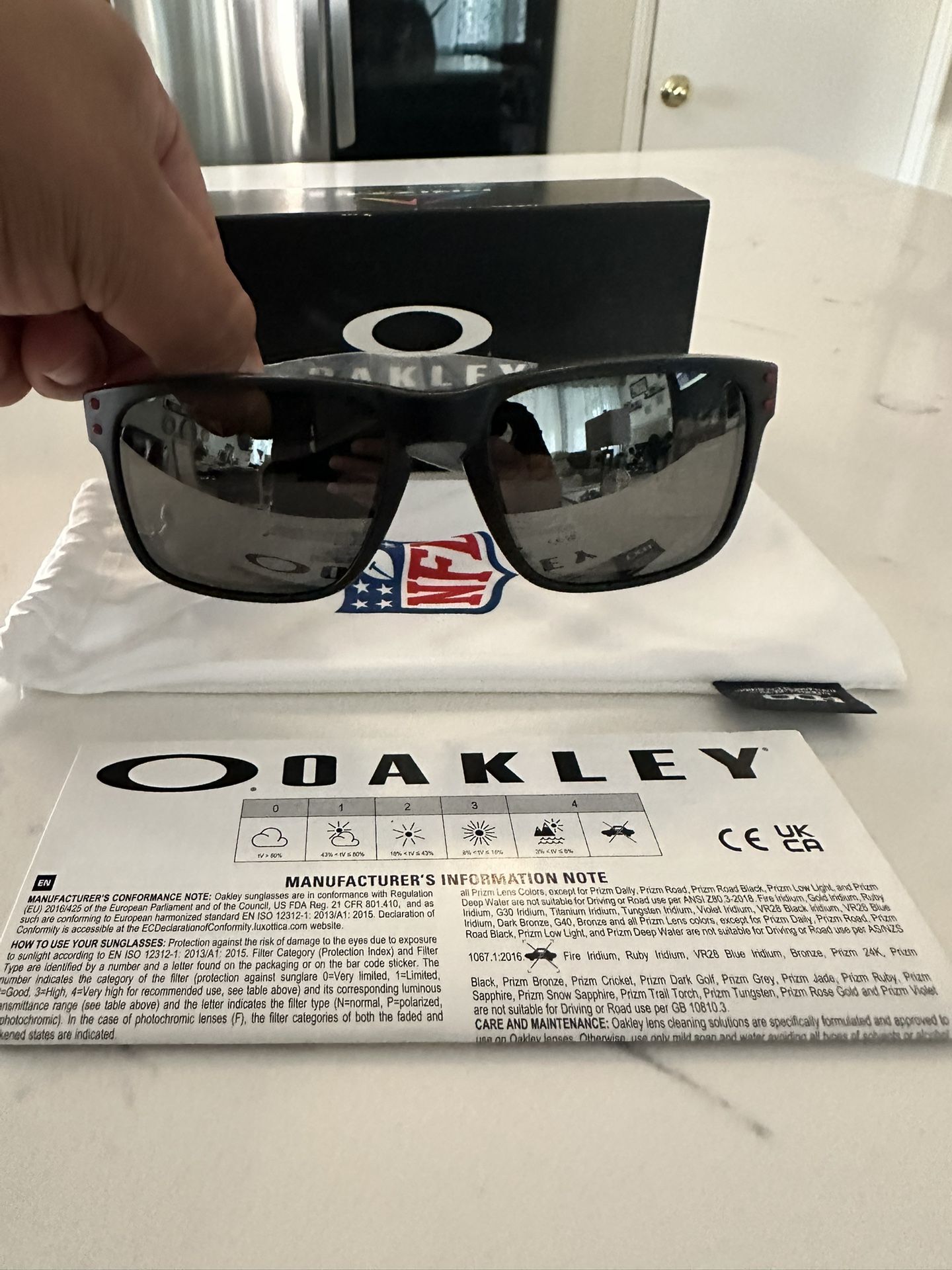 Oakley Holbrook Prizm NFL Buffalo Bills